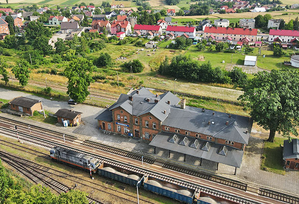 Węzeł kolejowy z elementami infrastruktury kolejowej